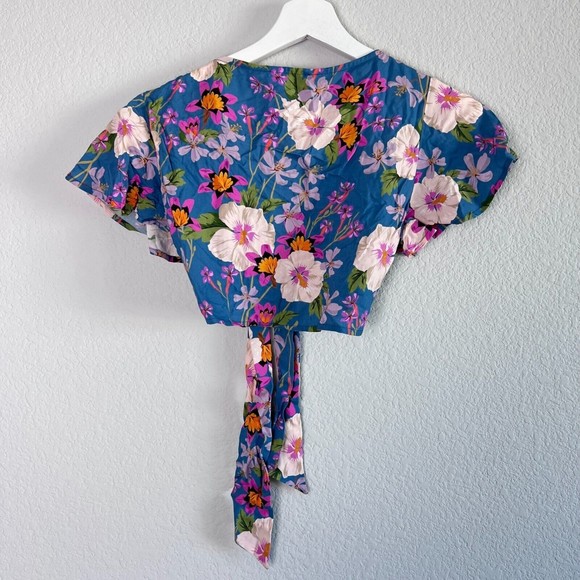 Lovers + Friends Blue Floral Crop Top - Picture 8 of 8